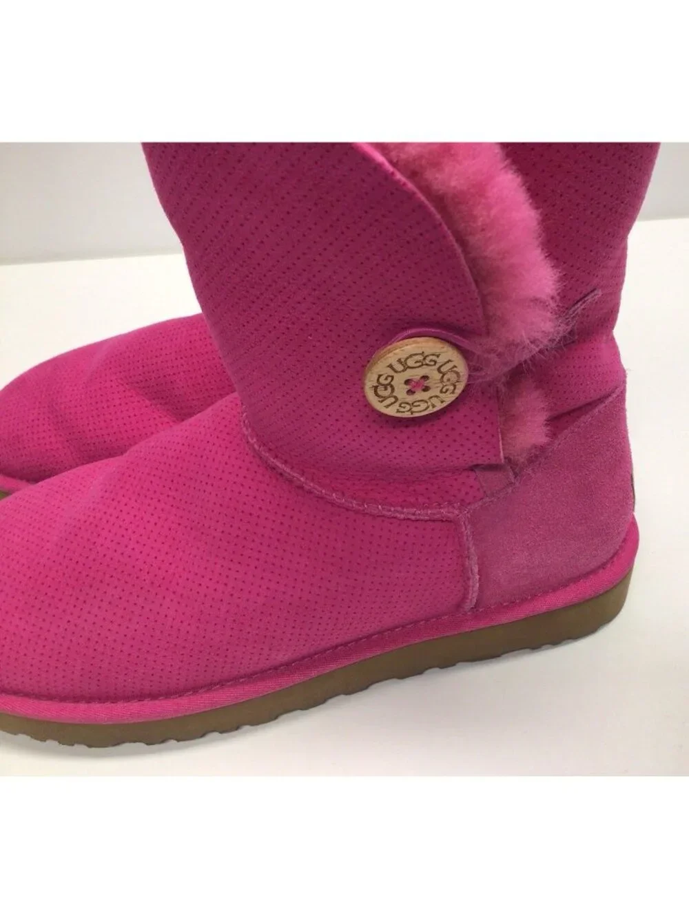 UGG Bailey Button Women’s Pink Suede Shearling Button Boots US 10